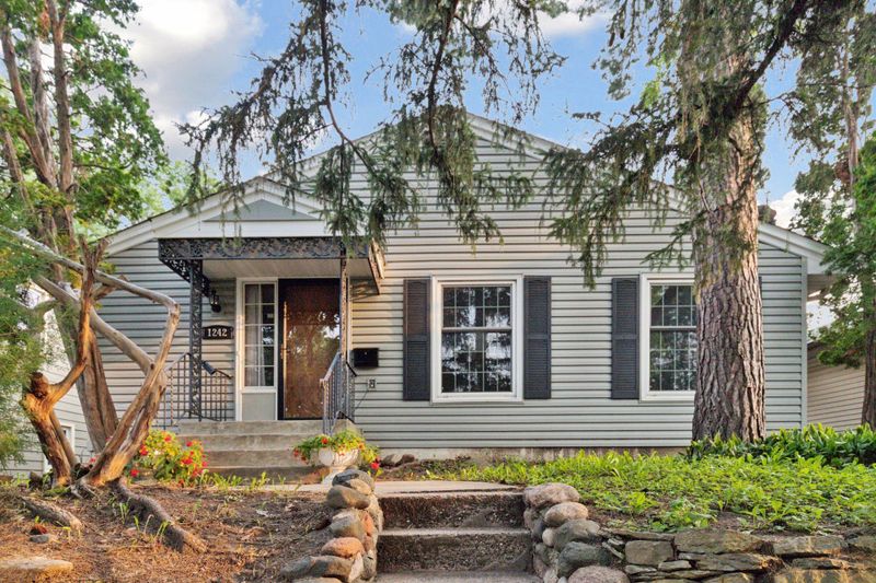 1242 Eleanor Ave, Saint Paul, MN 55116