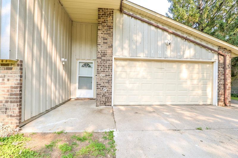 10544 Lancaster Ln N, Maple Grove, MN 55369