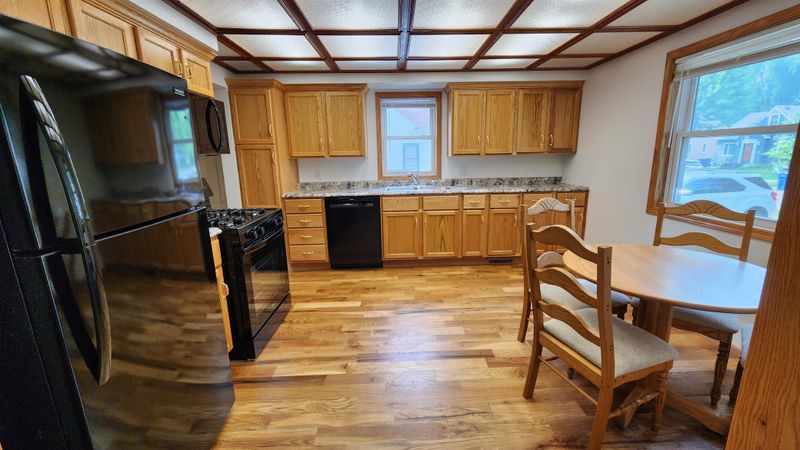 1974 5th St E, Saint Paul, MN 55119