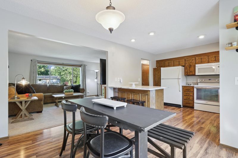 1960 Mankato Cir NE, Ham Lake, MN 55304