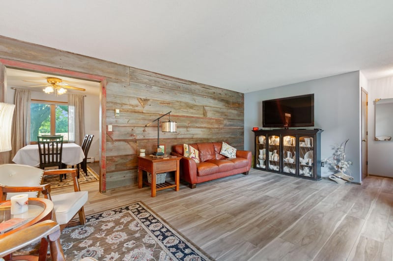 603 N 4th St, Bricelyn, MN 56014