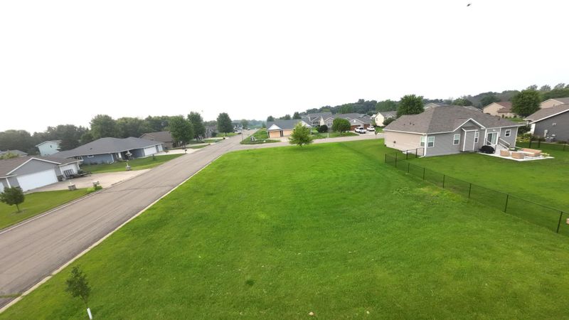 2594 Stony Creek Dr, Owatonna, MN 55060