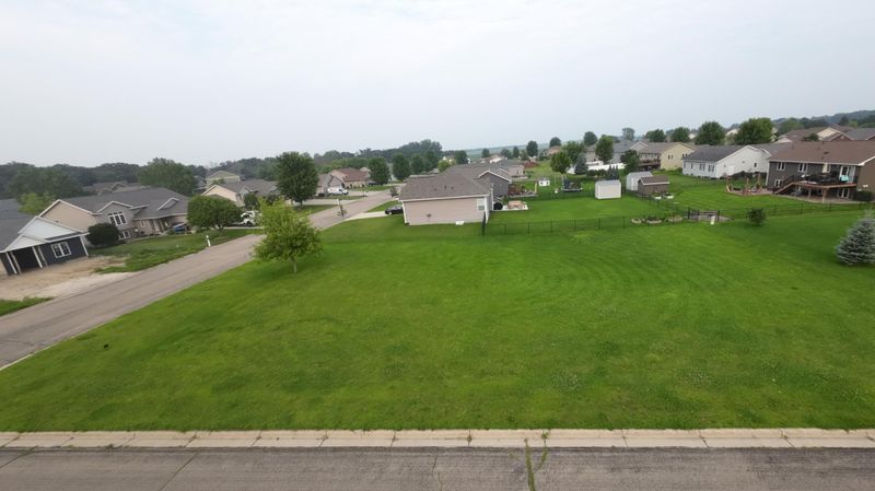2594 Stony Creek Dr, Owatonna, MN 55060