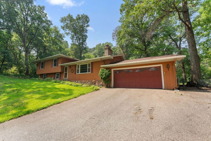 4535 Oak Chase Rd, Eagan, MN 55123