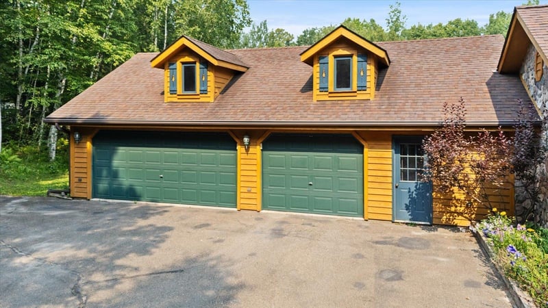 29534 Bayview Dr, Bovey, MN 55709