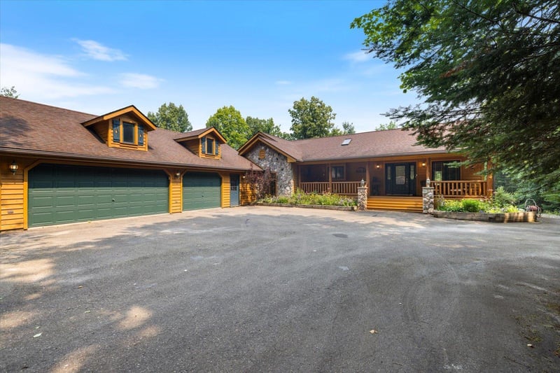 29534 Bayview Dr, Bovey, MN 55709