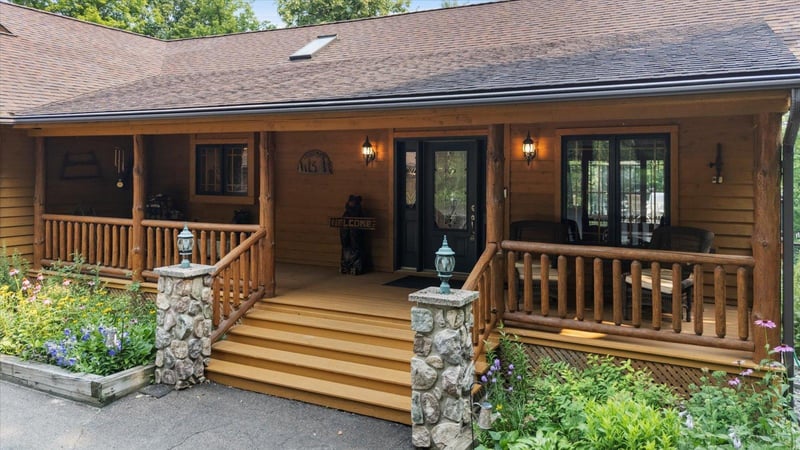 29534 Bayview Dr, Bovey, MN 55709