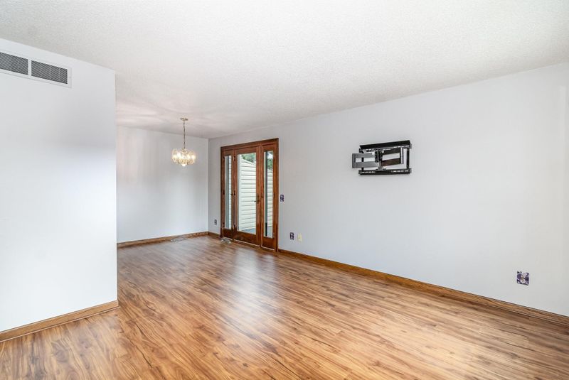 14720 Embry Pa, Apple Valley, MN 55124