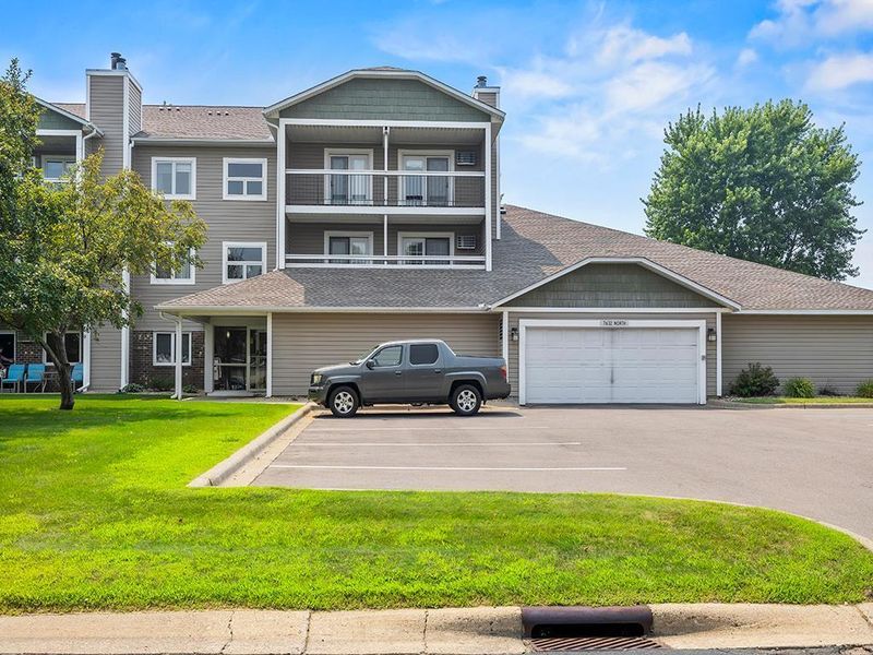 7632 157th St W #308, Apple Valley, MN 55124