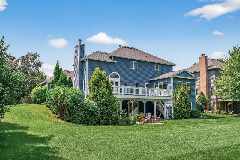 870 Jennings Cove Rd, Mound, MN 55364