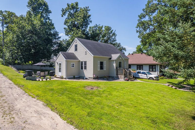 306 3rd Ave SE, Pelican Rapids, MN 56572