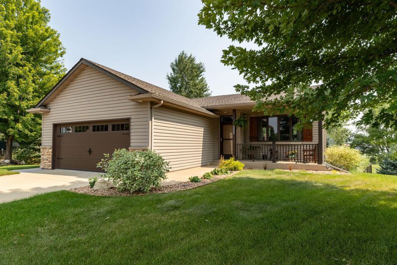 5005 Tower Ln NW, Rochester, MN 55901