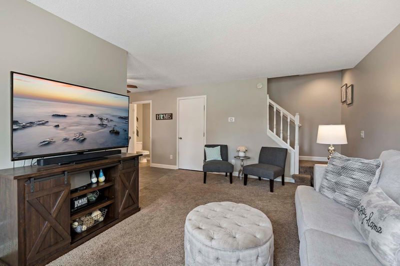 8472 S Pond Trl, Champlin, MN 55316