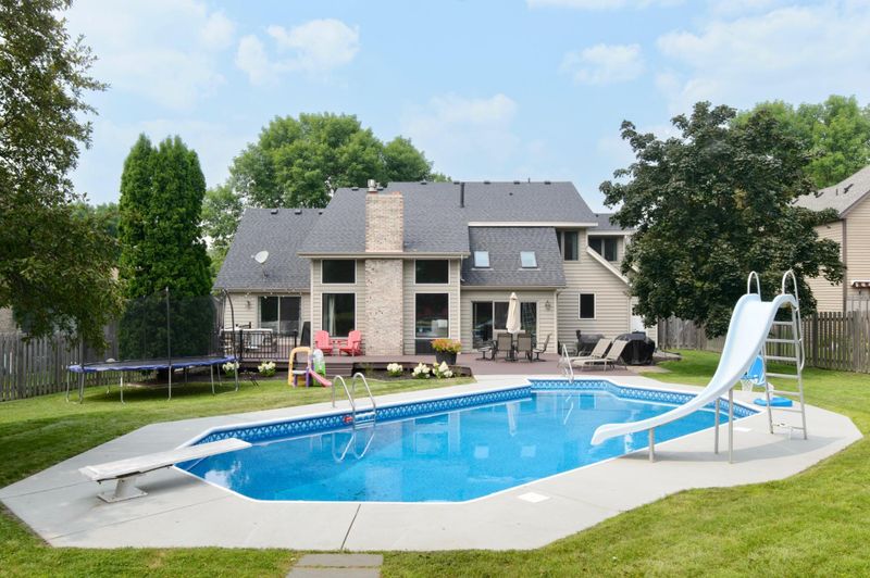 15539 Shadow Creek Rd, Maple Grove, MN 55311