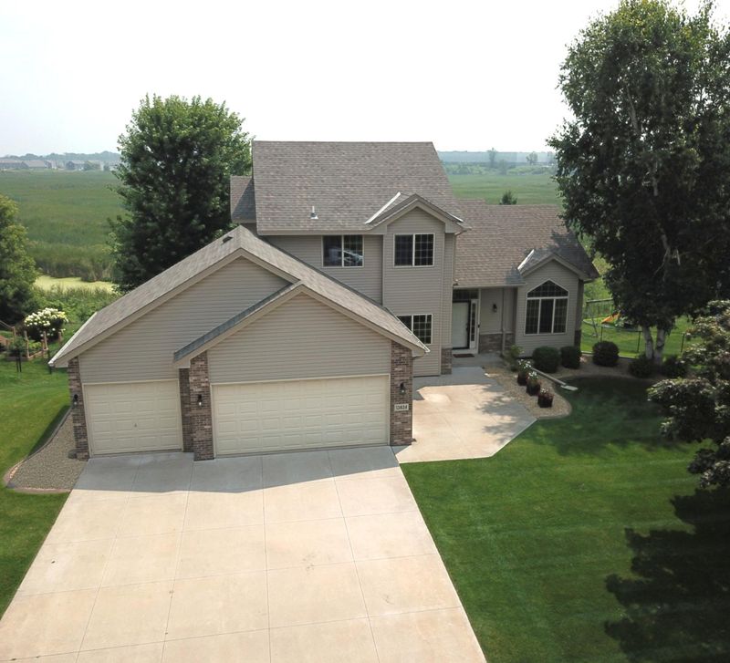 13824 Bluewing Dr, Rogers, MN 55374