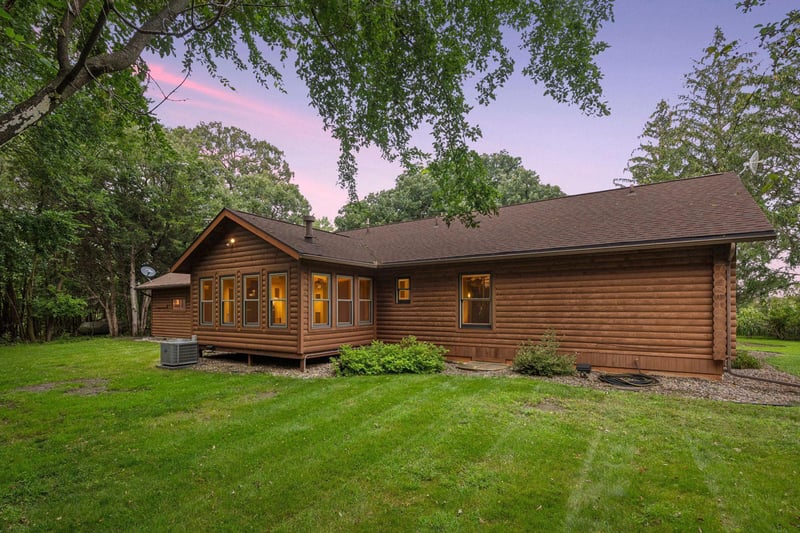 30461 354th St, Le Sueur, MN 56058