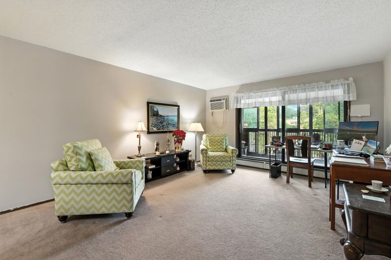 1871 Silver Bell Rd #317, Eagan, MN 55122