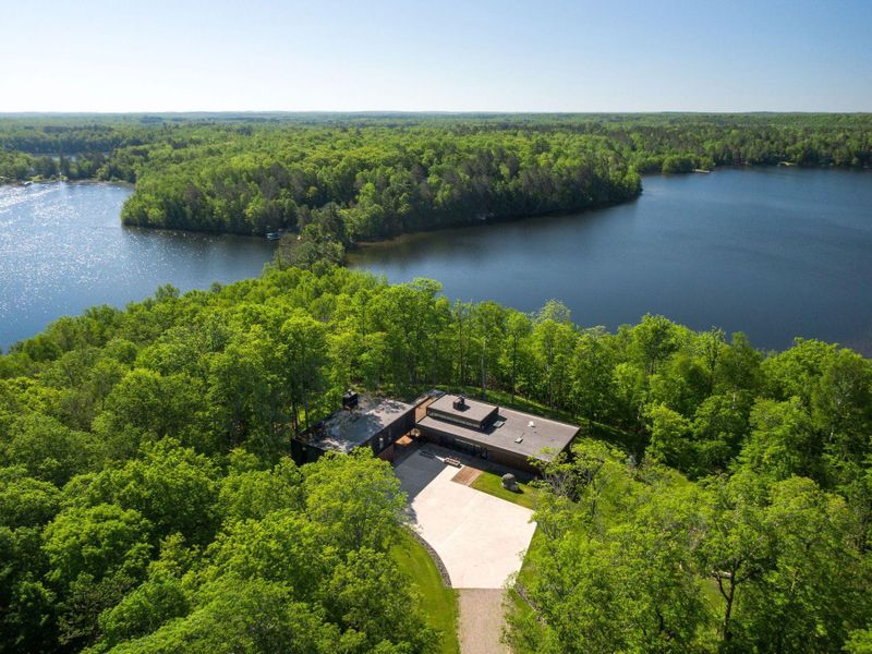 29396 Cherokee Rd, Bovey, MN 55709
