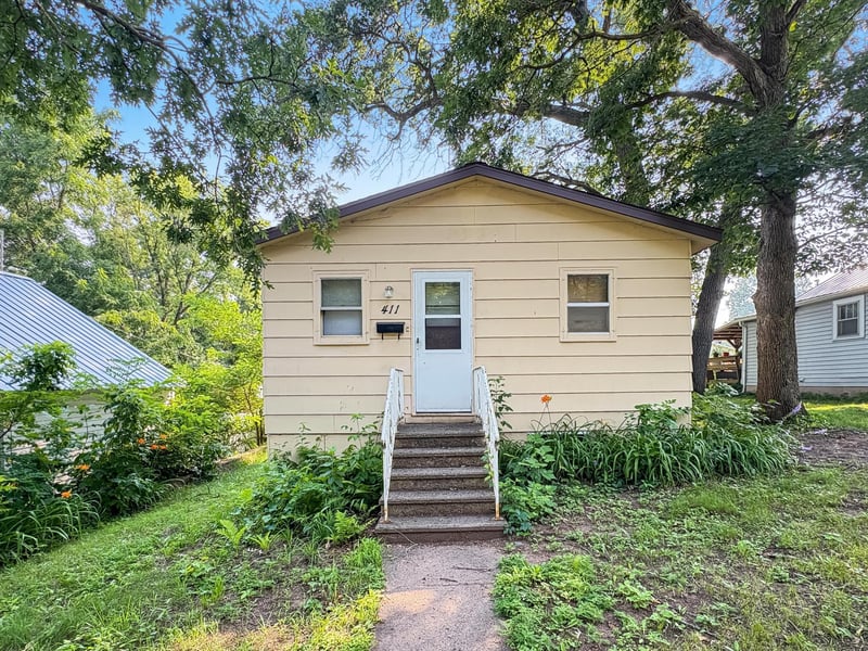 411 Poplar St, Spooner, WI 54801