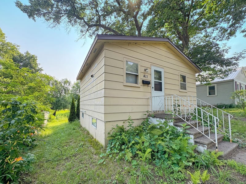 411 Poplar St, Spooner, WI 54801