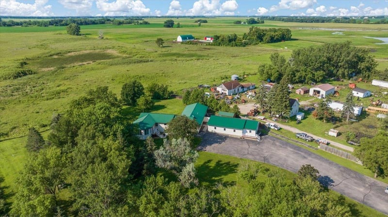 3619 15th Ave SW, Willmar, MN 56201