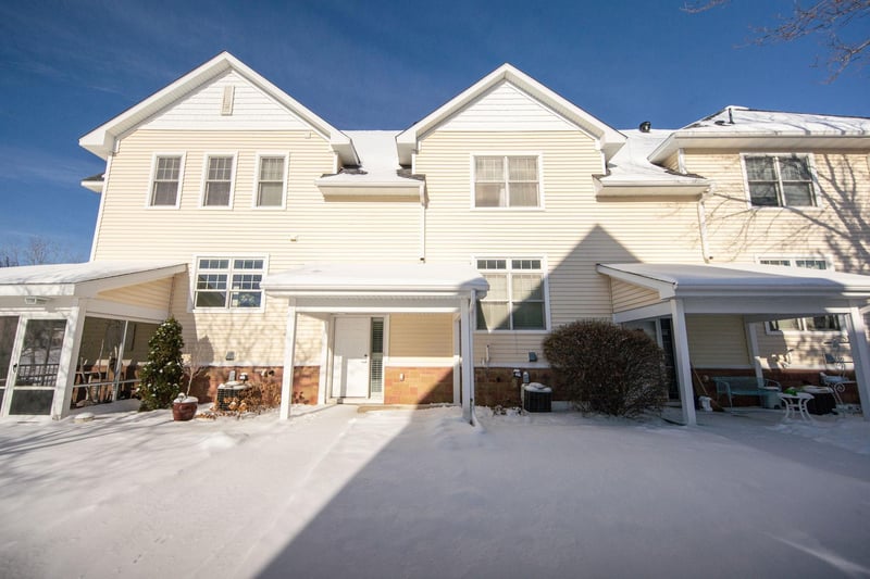 5735 Village Trl, Mound, MN 55364