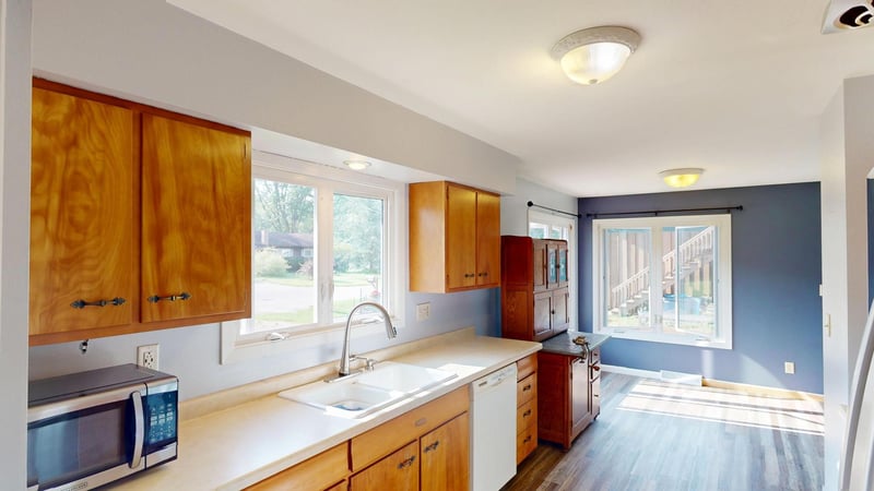 17249 Lake Ct, Galesville, WI 54630