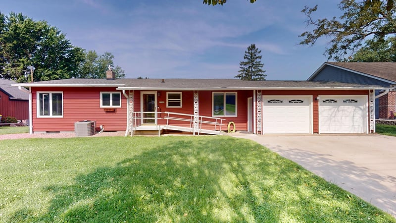 17249 Lake Ct, Galesville, WI 54630