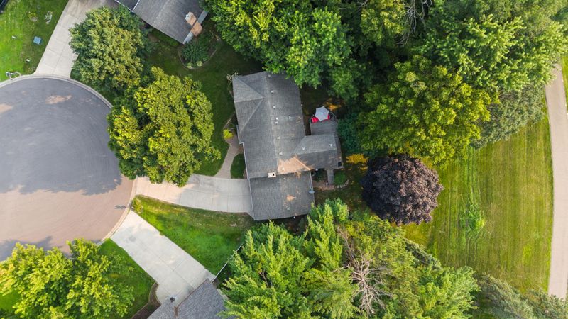1696 Walnut Ct, Eagan, MN 55122