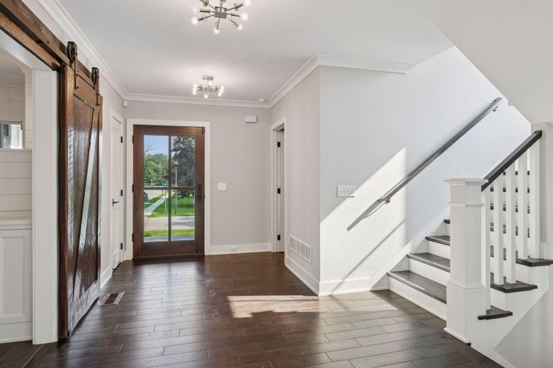 4401 Littel St, Edina, MN 55416