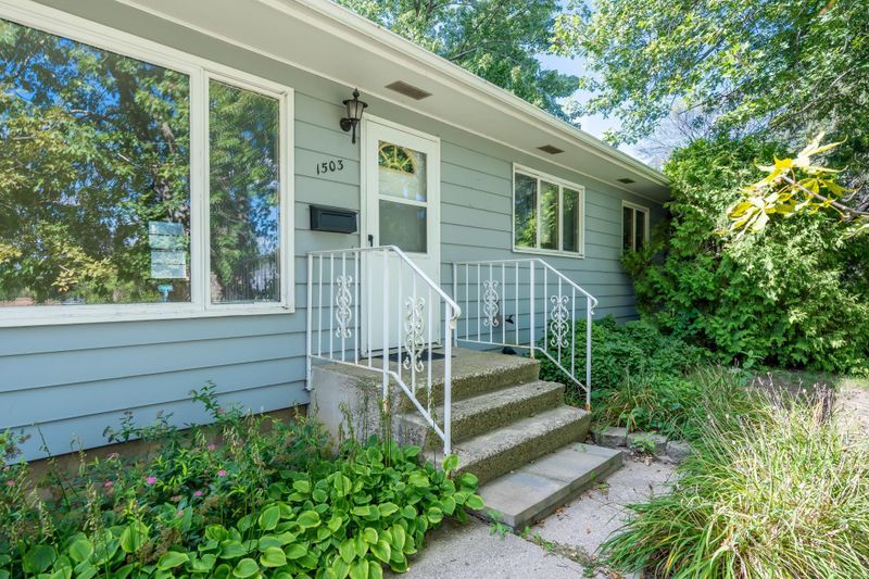 1503 Highland Pl, Faribault, MN 55021