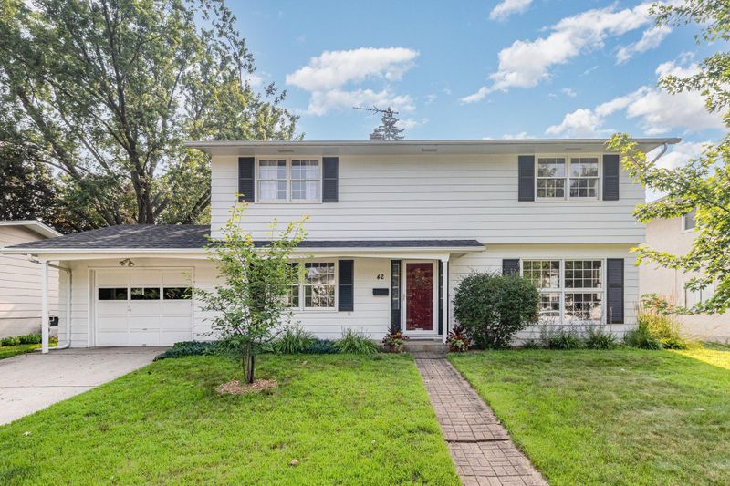 42 Nelson St, Saint Paul, MN 55119