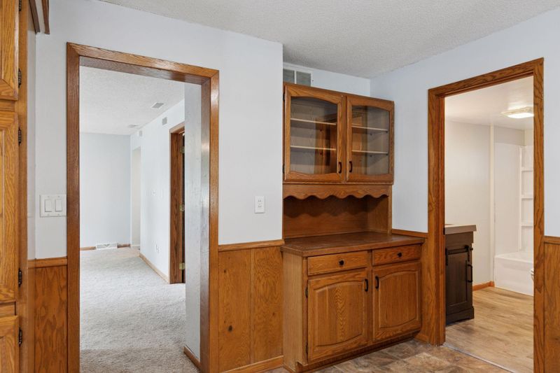 352 2nd St, Gaylord, MN 55334