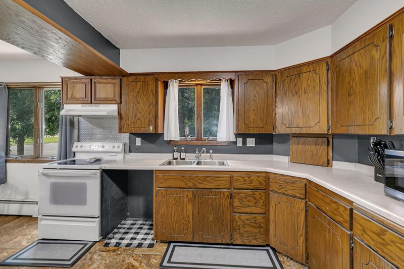 320 2nd Ave SW, Melrose, MN 56352