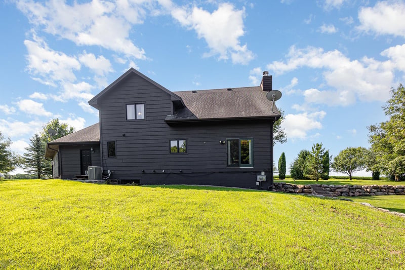 30739 241st Ave, Le Sueur, MN 56058