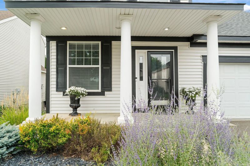 2348 Kelm St, Chaska, MN 55318