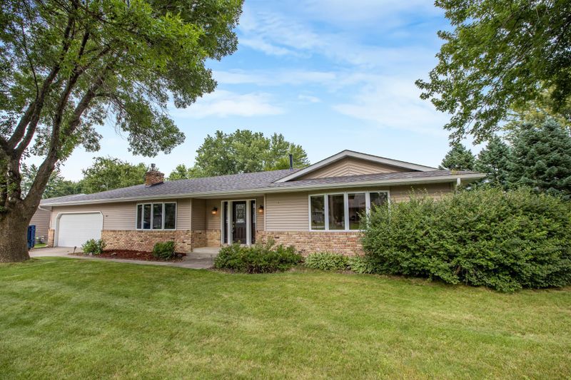 545 Spruce St, Paynesville, MN 56362