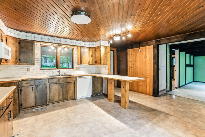 101 Maple St, Danube, MN 56230