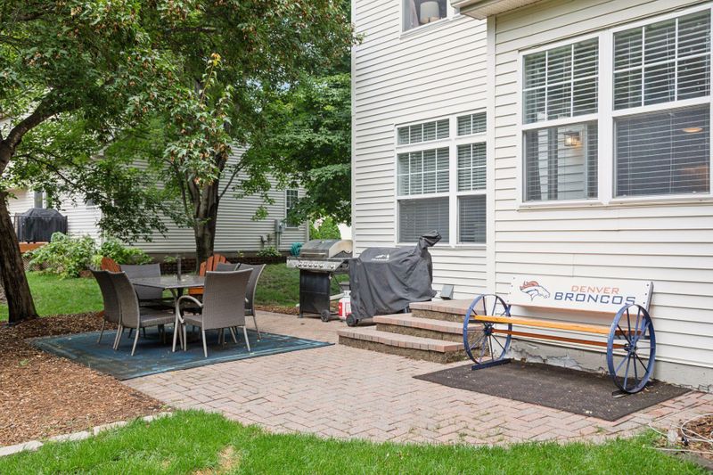 9151 Tyne Ln, Inver Grove Heights, MN 55077