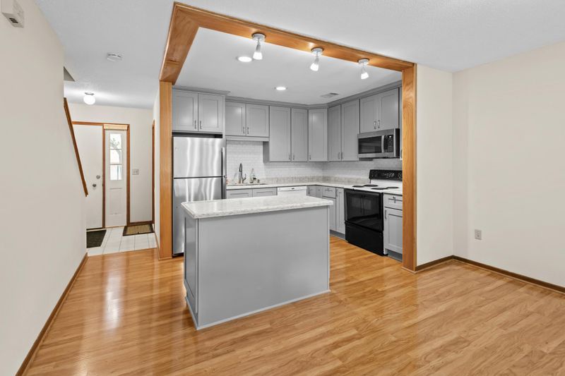 7413 W Franklin Ave, Saint Louis Park, MN 55426