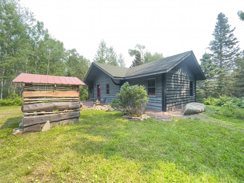 50 Caspers Hill Rd, Grand Marais, MN 55604