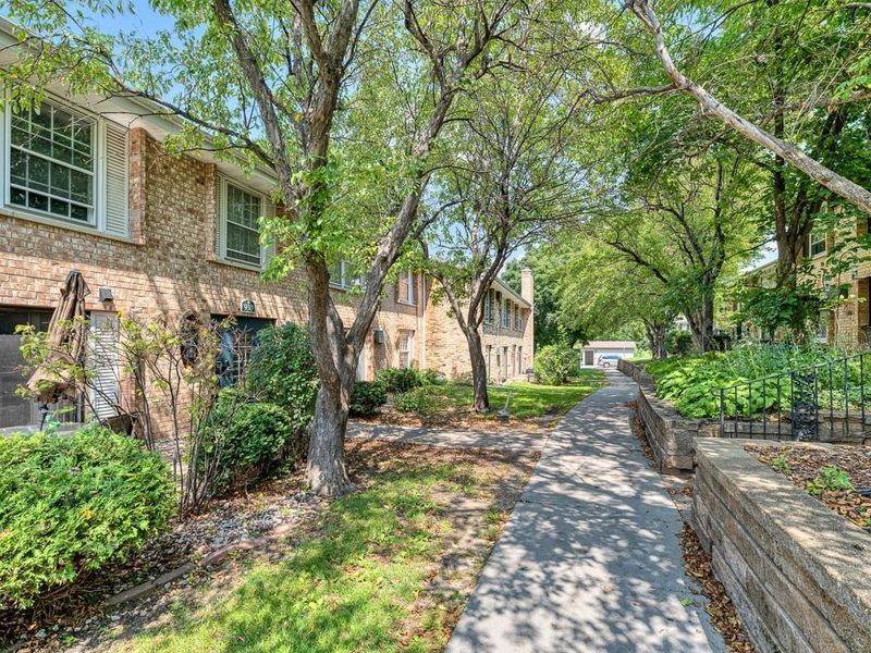 930 Westbrooke Way #5, Hopkins, MN 55343