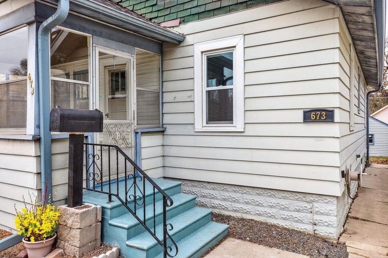 673 Hamline Ave S, Saint Paul, MN 55116