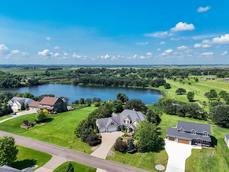 3706 Pebble Hills Dr, Fergus Falls, MN 56537