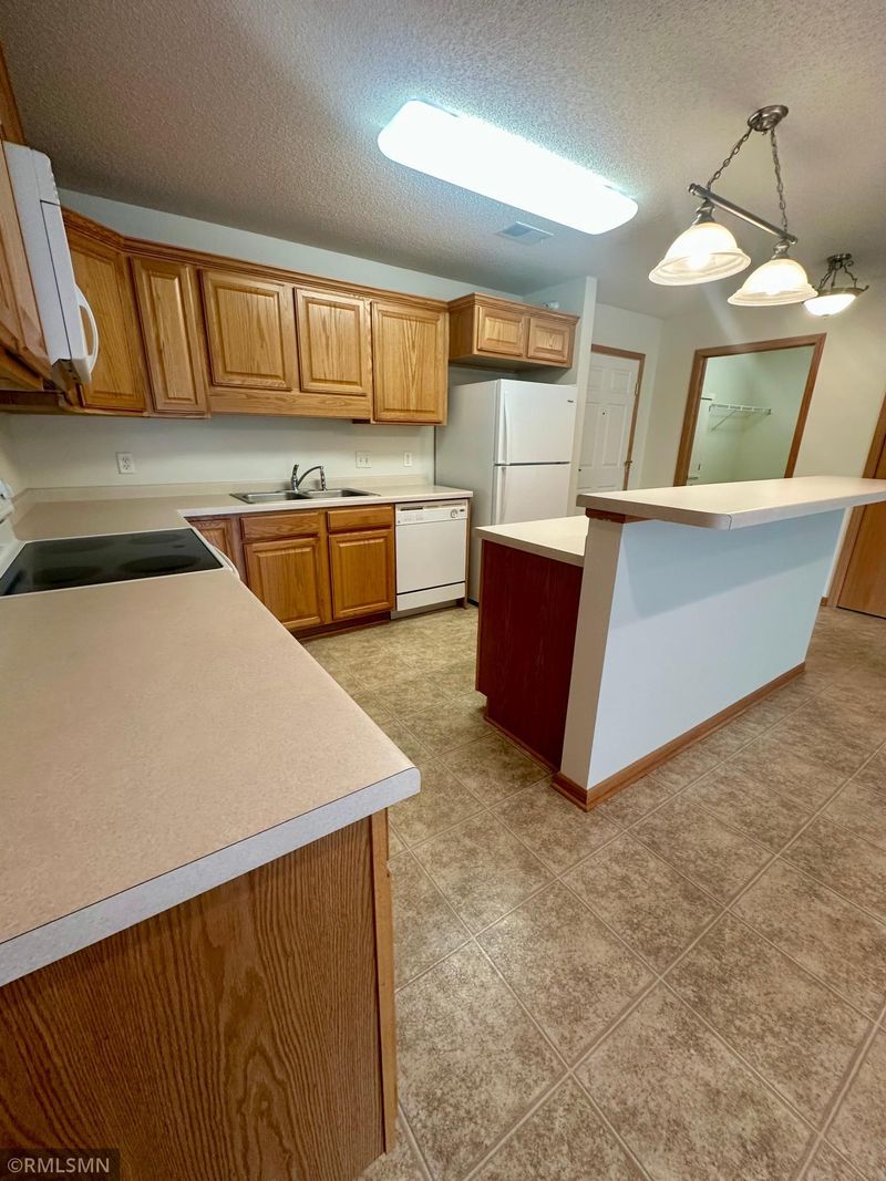 15631 Linnet St NW #109, Andover, MN 55304