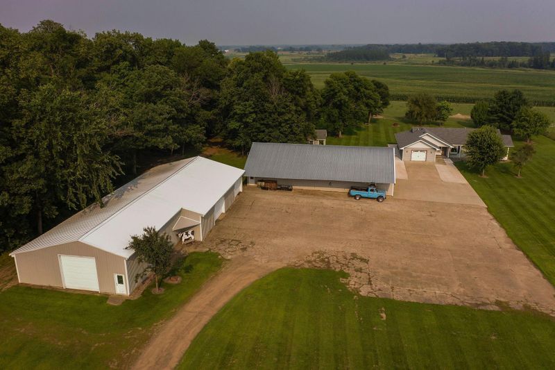 3750 Pokegama Lake Rd, Grasston, MN 55030