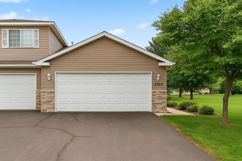 2163 Cleveland Way S, Cambridge, MN 55008