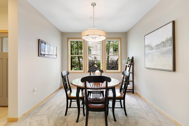 2225 Village Ter, Bloomington, MN 55431