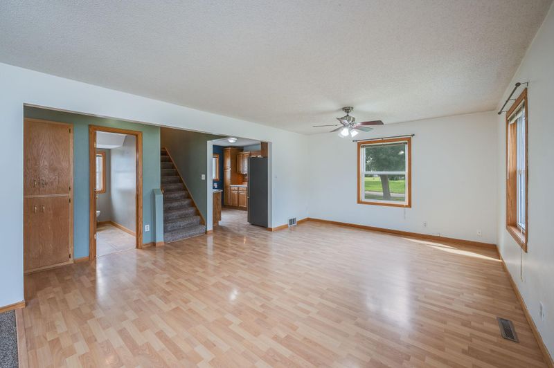 323 S Galbraith St, Blue Earth, MN 56013