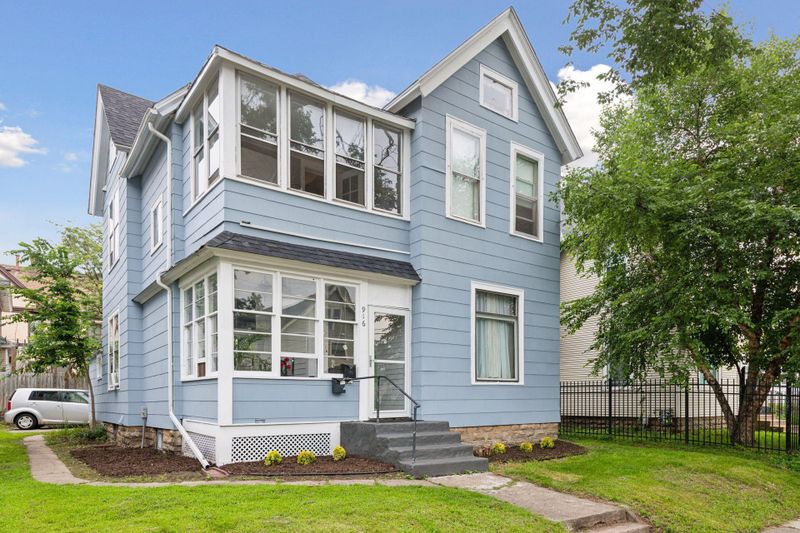 916 W 26th St, Minneapolis, MN 55405